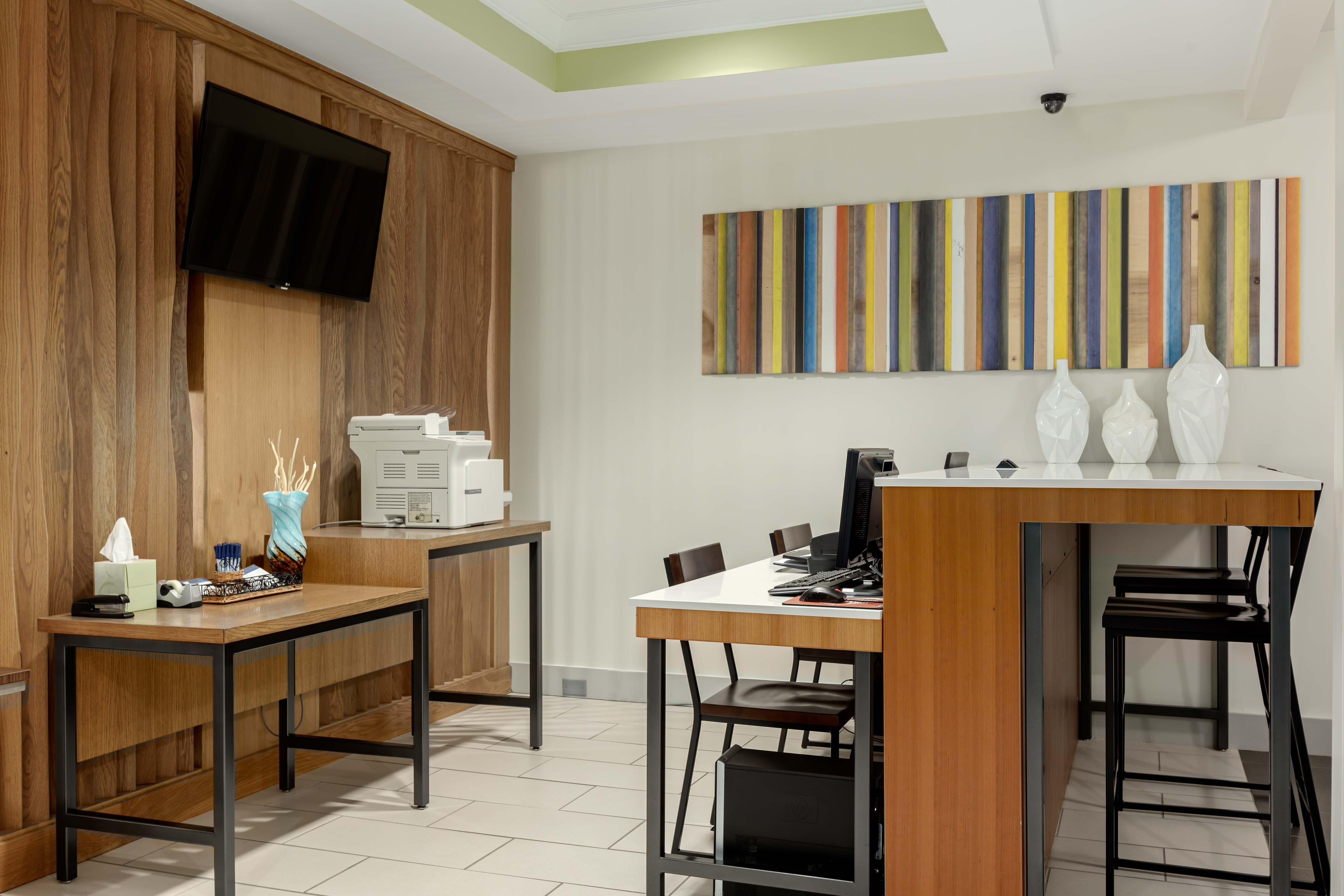 Holiday Inn Express Hotel & Suites Binghamton University-Vestal By Ihg Экстерьер фото